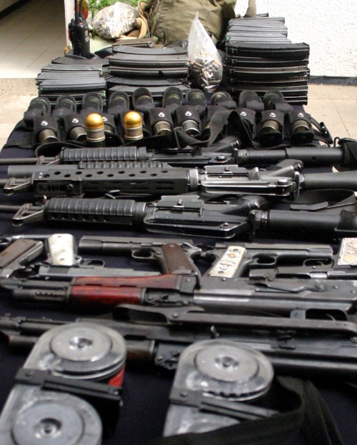 Decomisa EU 300 armas que ven an a M xico EL UNIVERSAL MEXICO DF